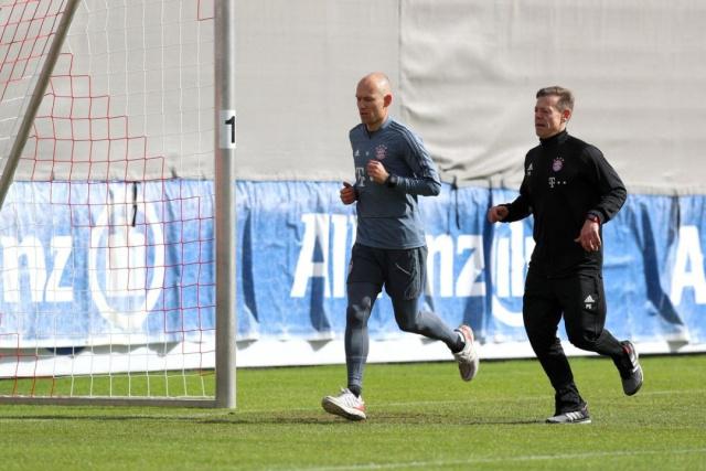 离不开两名 离不开两名