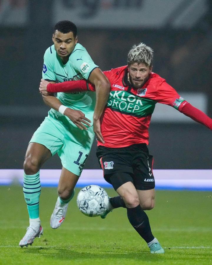 通过坚实的 通过坚实的