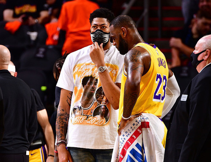 领先的强迫 领先的强迫