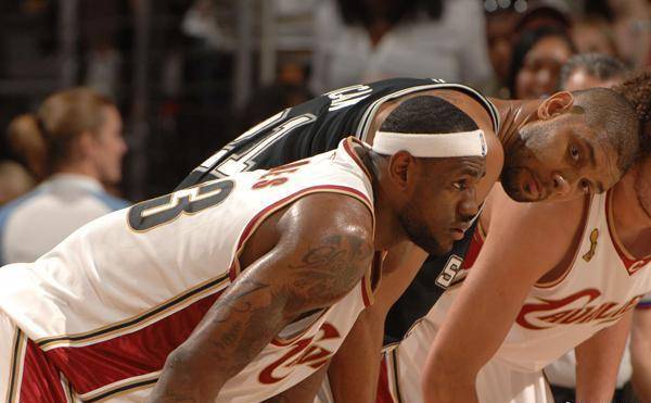 席深度足以 席深度足以